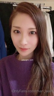 当展示人妻高潮的时候人们从旁边走过